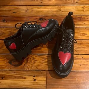 Dolls kill heart shoes